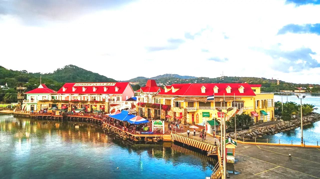 ROATAN CARIBBEAN
